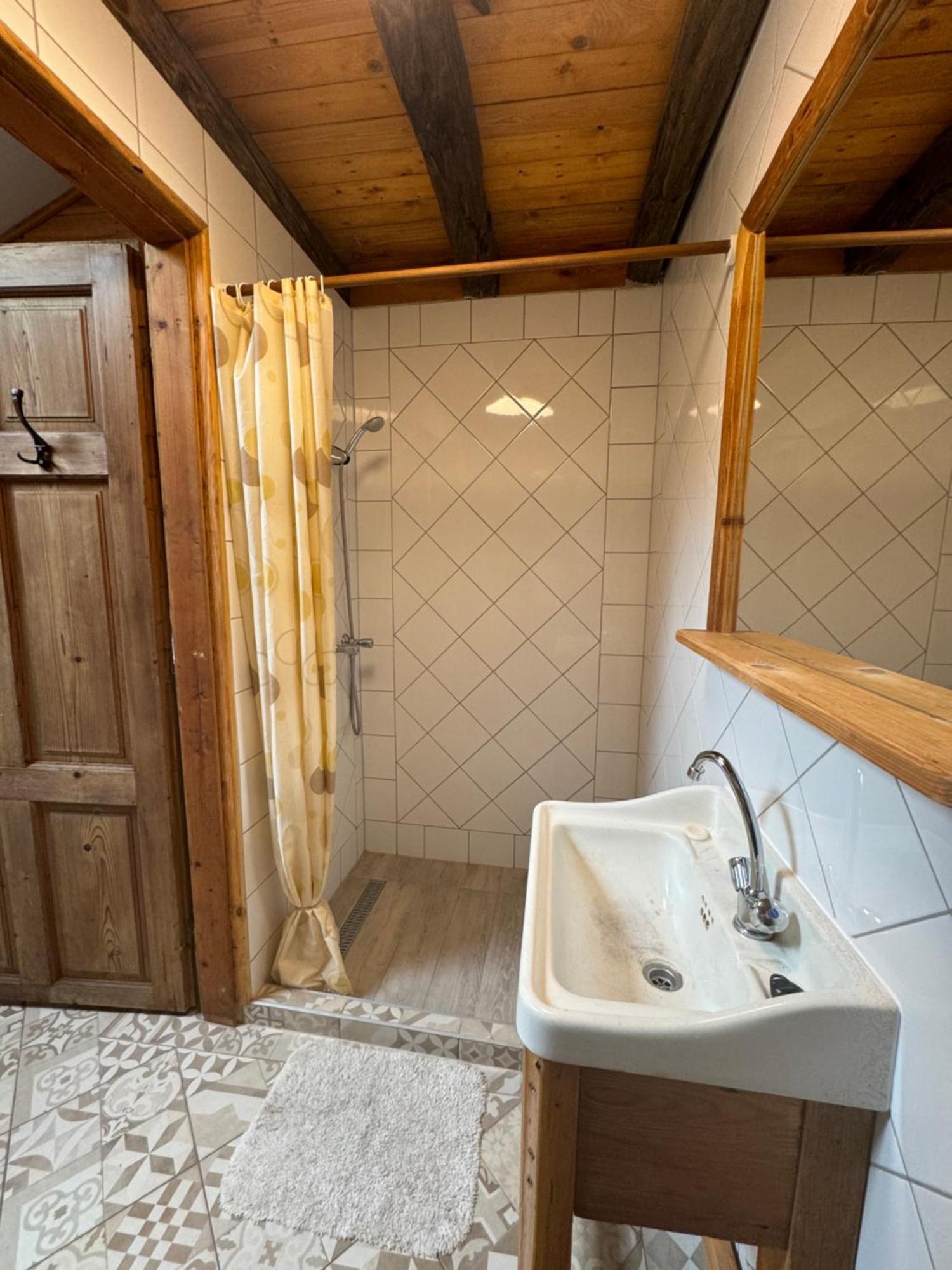 Pajta Apartman Eger Phòng bức ảnh