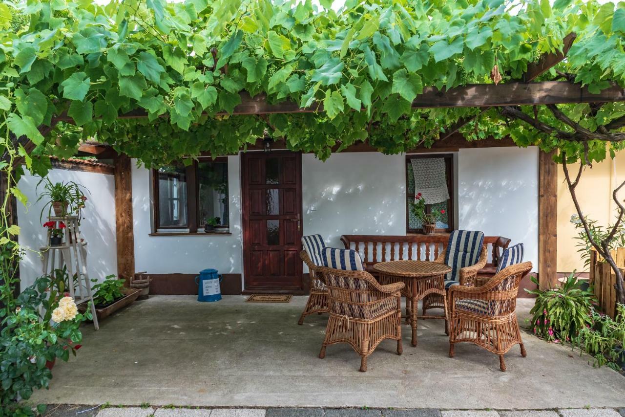 Pajta Apartman Eger Ngoại thất bức ảnh